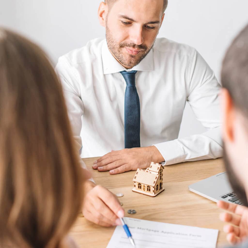 Makler-Alleinauftrag: Warum er für Verkäufer sinnvoll ist - meyer & partner