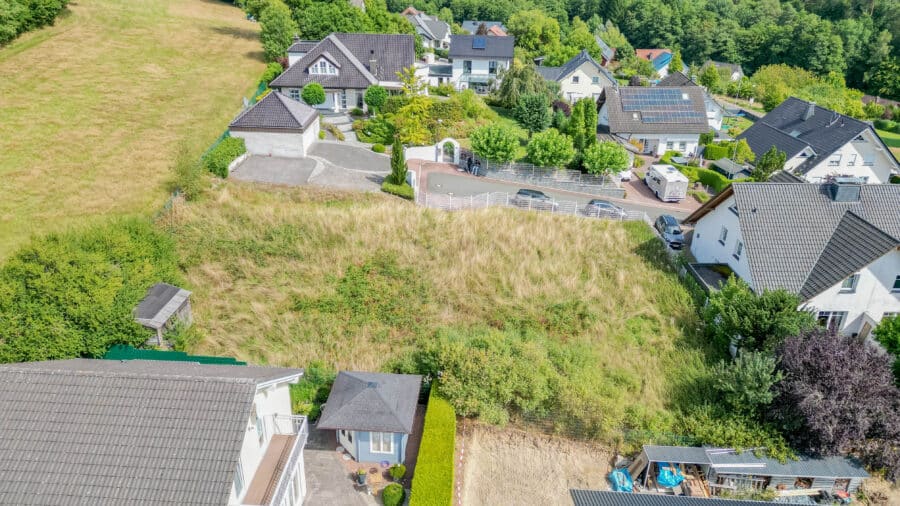 Attraktives, großzügiges Baugrundstück - sofort bebaubar! - Westseite