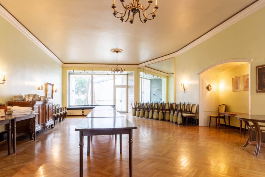 Einzigartige Gelegenheit! Historisches Hotel "Goldener Stern" in der Altstadt von Arnsberg - Ballsaal mit Zugang Gästeterrasse