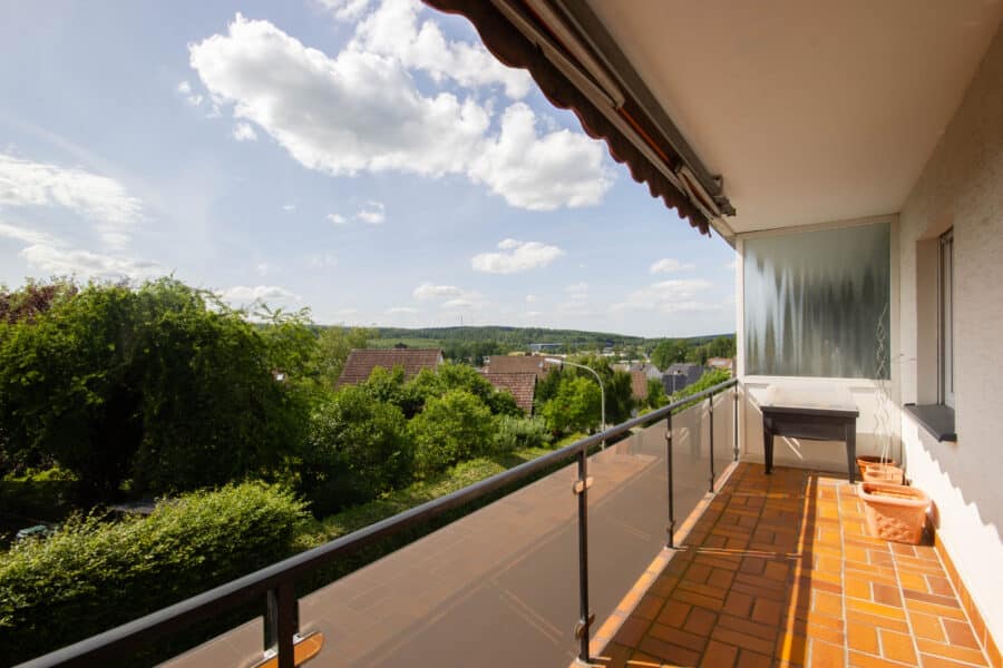 Kleines Grundstück, wenig Gartenarbeit - Haus mit schönem Balkon u. toller Aussicht - Balkon