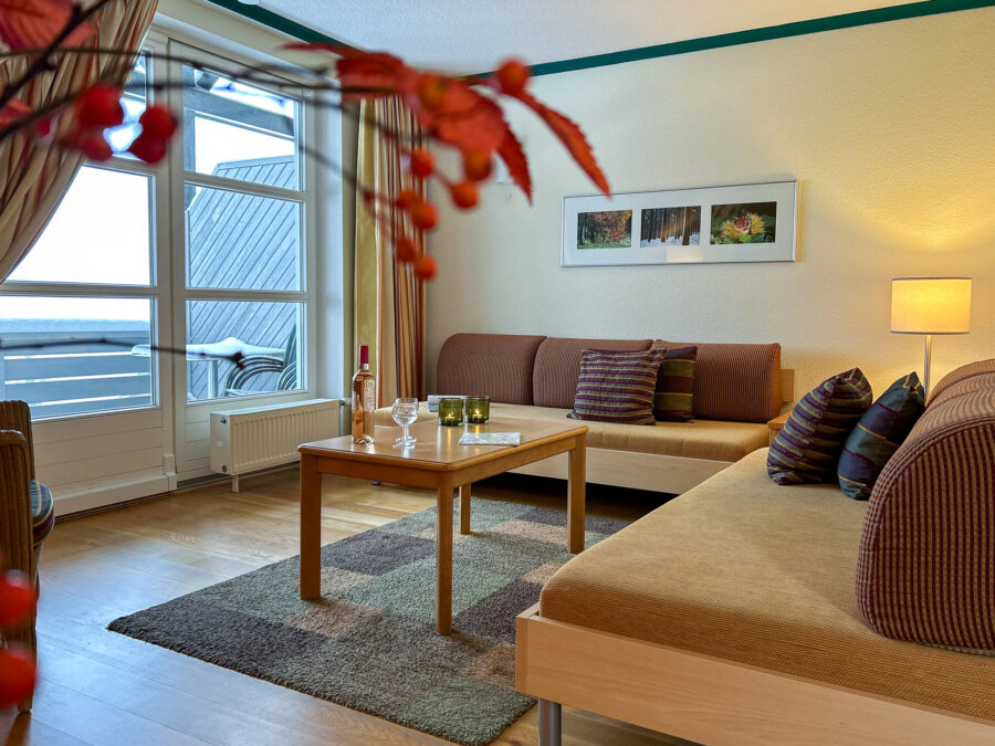 Wintertraum, Wiesenzauber und Waldglück- schöner kann Ihr Invest nicht heißen - Beispiel-Wohnzimmer unrenoviert