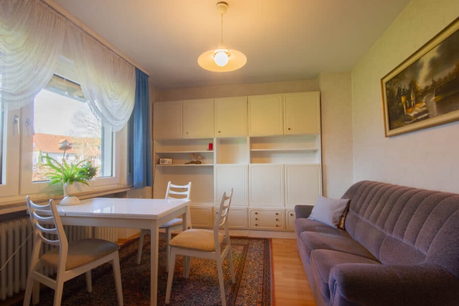 Zentral gelegenes, solides Wohnhaus auf großem Grundstück in Ense-Höingen - Esszimmer