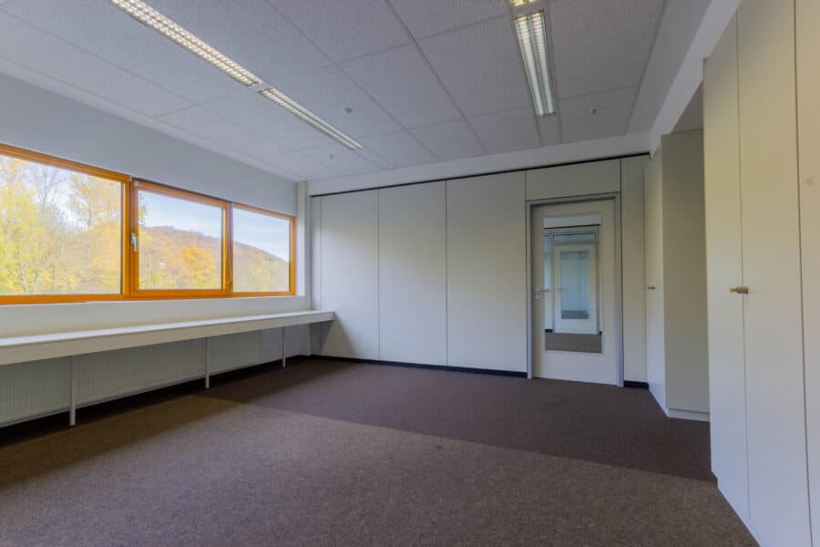 Ansprechende Bürofläche in idealer Lage von Neheim! - Büroraum