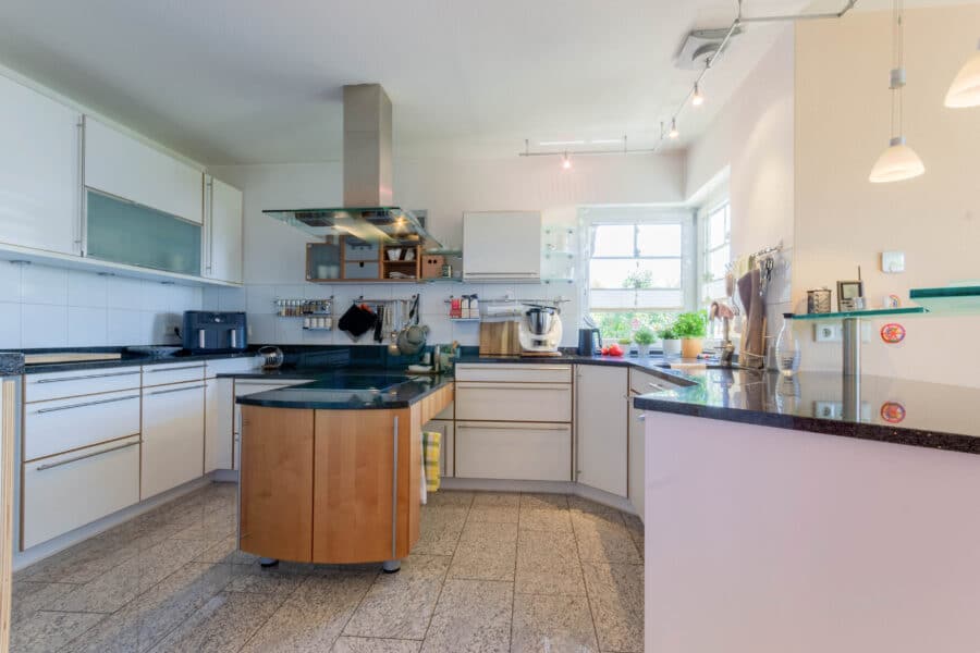 Großzügiges u. energiefreundliches Einfamilienhaus in ruhiger Lage von Ense-Bremen - Küche