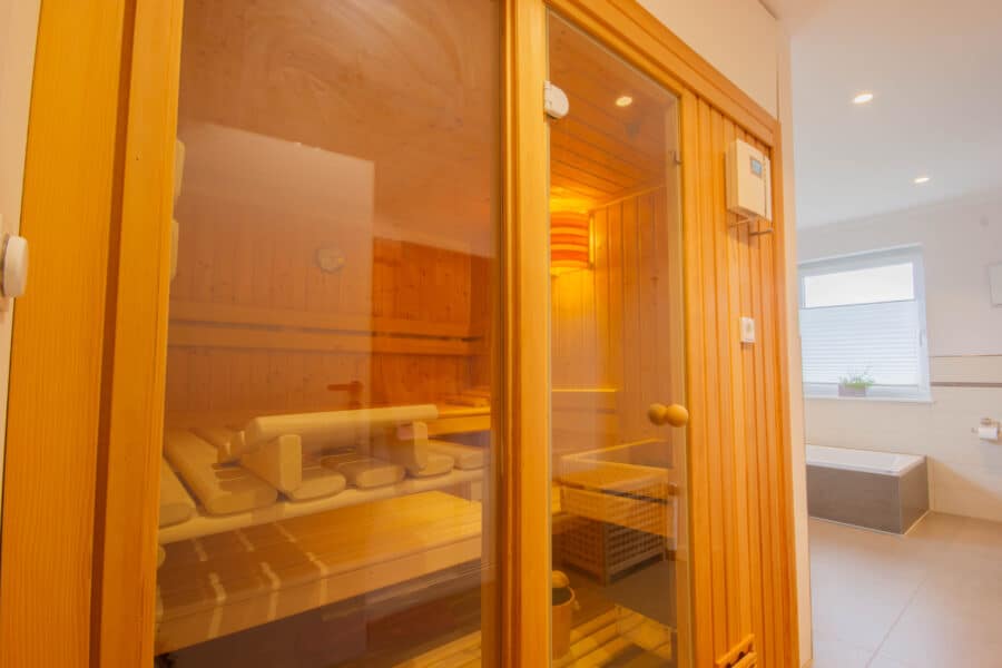 Modernes, energieeffizientes Einfamilienhaus in Bruchhausen mit Pool, Wintergarten und Sauna - Sauna