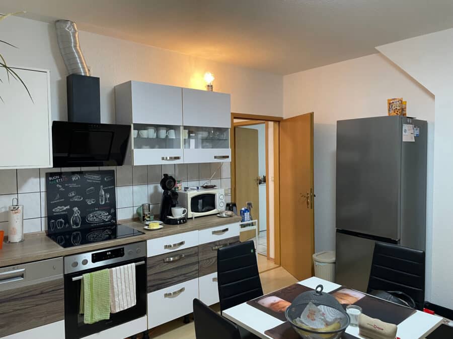 Großzügige 2-Zimmer-Wohnung mit Balkon im Zentrum von Neheim - Küche