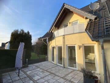 Einziehen & Wohlfühlen! Modernes energieeffizientes Einfamilienhaus in ruhiger Lage von Bruchhausen, 59759 Arnsberg, Doppelhaushälfte