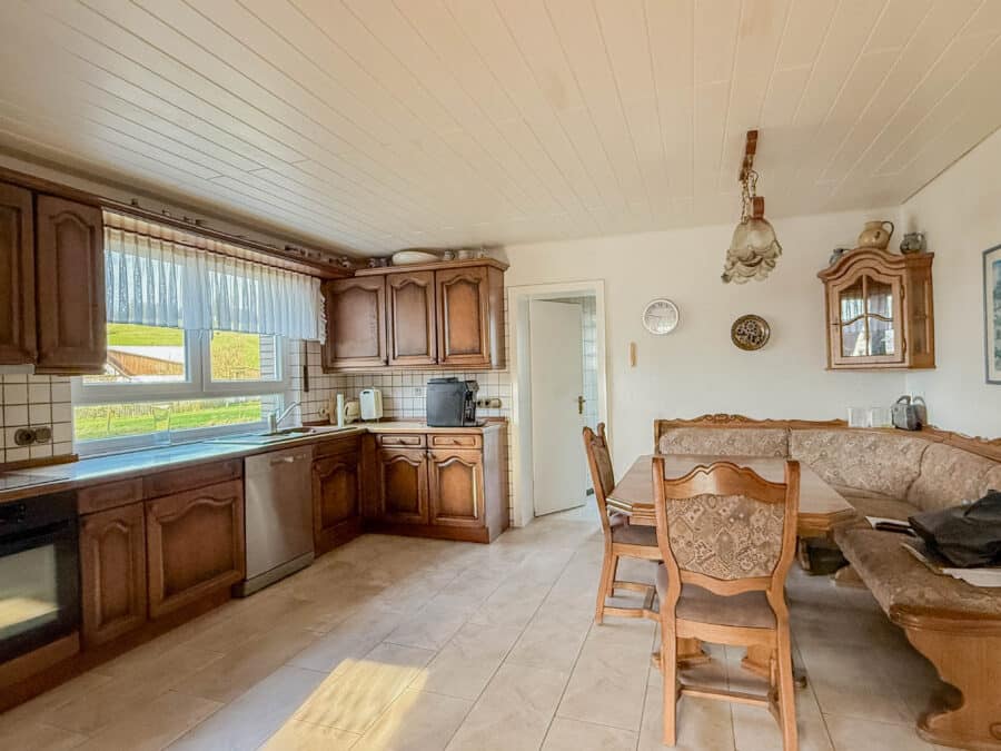 Sauerland pur – Idyllischer Bauernhof mit Einliegerwohnungen & Nebengebäuden - Küche