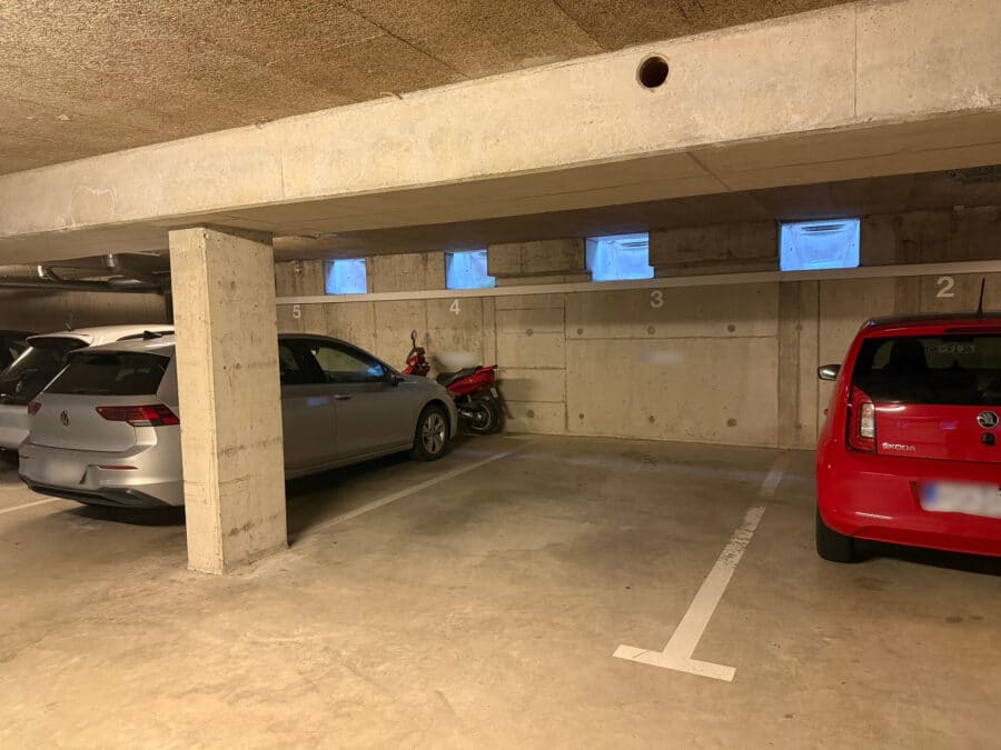 Tiefgaragen-Stellplatz IN Arnsberg zu vermieten. - Stellplatz (11).jpeg