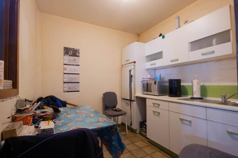 Produktion, Verwaltung & Wohnen an einem Standort - Gewerbeobjekt in Geseke - Mitarbeiterküche 1. Halle