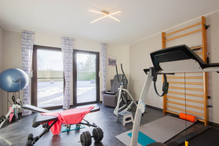 Produktion, Verwaltung & Wohnen an einem Standort - Gewerbeobjekt in Geseke - Hobbyraum Wohnhaus