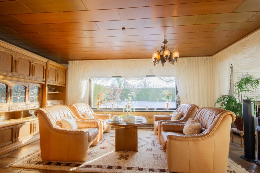 Produktion, Verwaltung & Wohnen an einem Standort - Gewerbeobjekt in Geseke - Wohnzimmer Wohnhaus