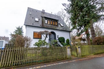 Charmantes Einfamilienhaus mit sonnigem Garten in beliebter Wohnlage von Nürnberg-Ziegelstein, 90411 Nürnberg, Einfamilienhaus