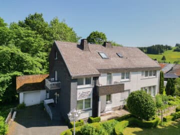 Mehrfamilienhaus (ehemalige Pension) in bester Lage des Ferienortes „Wildewiese“ im Sauerland, 59846 Sundern (Sauerland), Mehrfamilienhaus