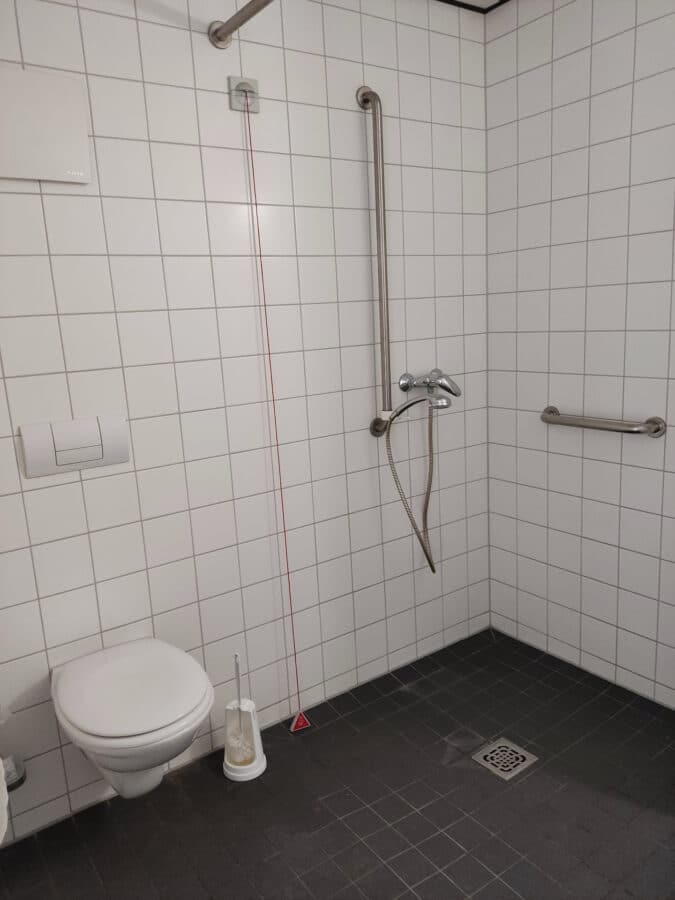 ATTRAKTIVE SENIORENGERECHTE WOHNUNG IN ALTSTADTLAGE VON ARNSBERG - Bad