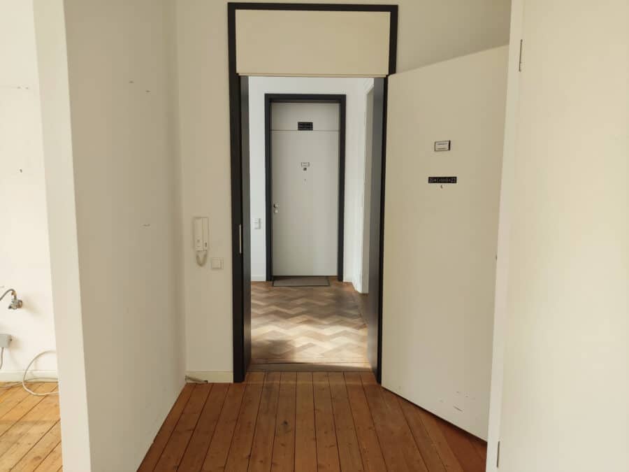 ATTRAKTIVE SENIORENGERECHTE WOHNUNG IN ALTSTADTLAGE VON ARNSBERG - Eingangsbereich