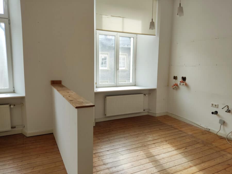 ATTRAKTIVE SENIORENGERECHTE WOHNUNG IN ALTSTADTLAGE VON ARNSBERG - Küche
