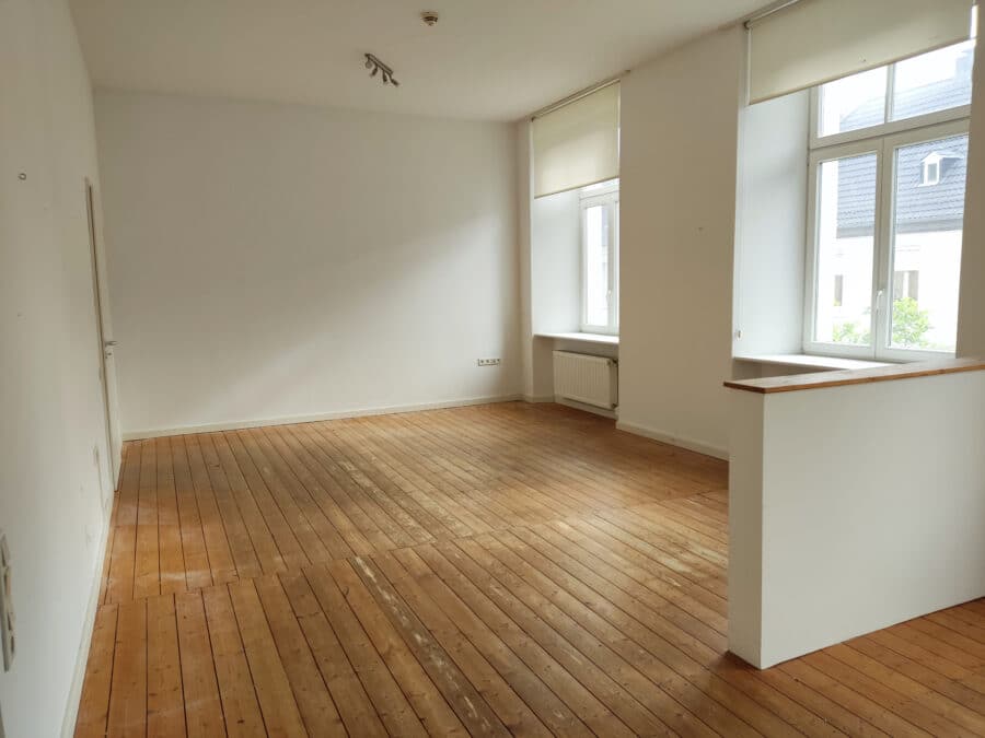 ATTRAKTIVE SENIORENGERECHTE WOHNUNG IN ALTSTADTLAGE VON ARNSBERG - Wohnraum