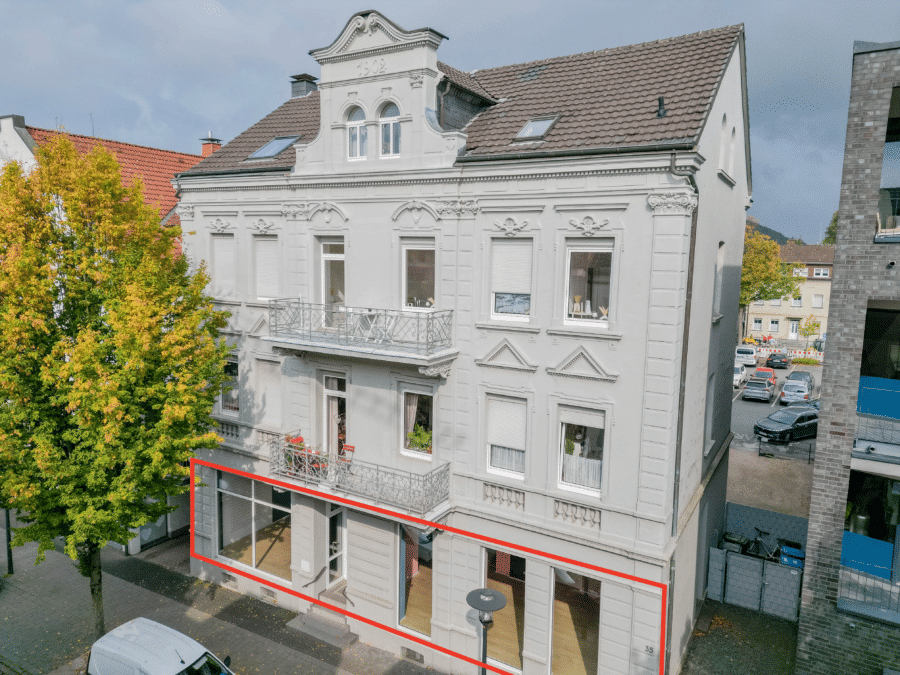 Attraktives Ladenlokal in begehrter Innenstadt-Lage von Arnsberg-Neheim! - Lichtdurchflutete Gewerbefläche mit hervorragender Sichtbarkeit!