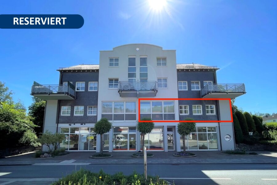 Ansprechende Büro-/Praxisfläche in Sundern-Hachen zu vermieten! - Straßenansicht