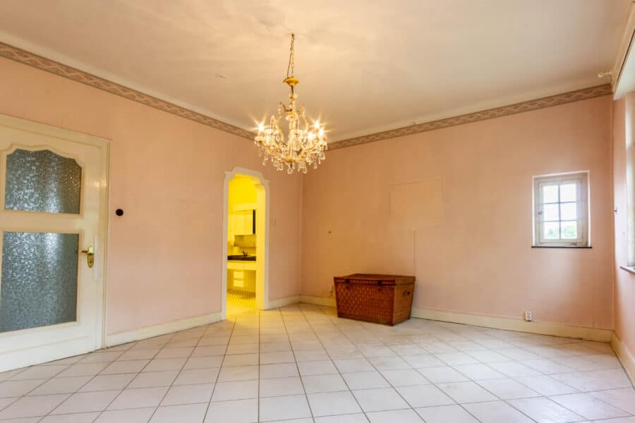 Historische Stadtvilla mit vielseitigem Potenzial in bester Lage von Neheim - Schlafzimmer mit angrenzendem Duschbad