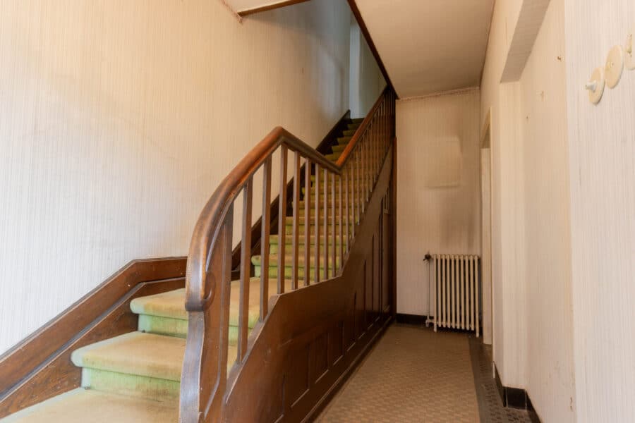 Historische Stadtvilla mit vielseitigem Potenzial in bester Lage von Neheim - Eingang