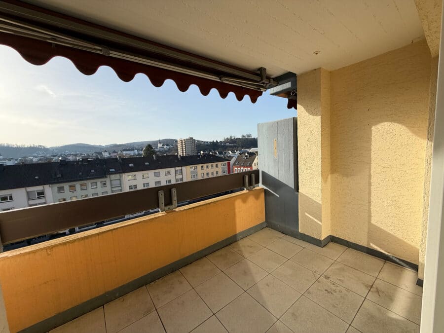 Wohnen am Gutenbergplatz! 2-Zimmer-Wohnung im 5. Obergeschoss - Alt-Arnsberg - Loggia