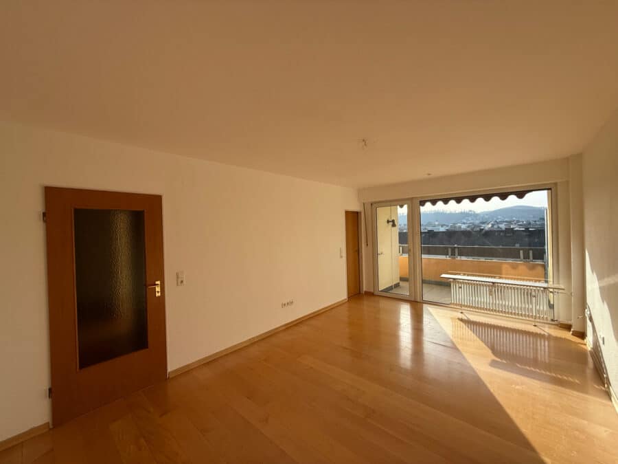 Wohnen am Gutenbergplatz! 2-Zimmer-Wohnung im 5. Obergeschoss - Alt-Arnsberg - Wohn-Esszimmer