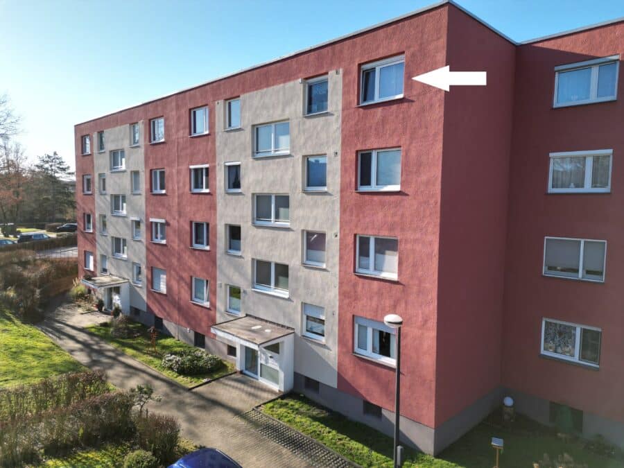 Invest: Ansprechende, vermietete 3-Zimmer Wohnung in Arnsberg-Moosfelde - Vorderansicht