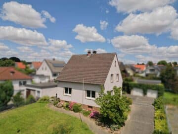 Attraktives Wohnhaus in Ense-OT mit modernem Wohnkomfort – einziehen und sofort wohlfühlen!, 59469 Ense, Einfamilienhaus