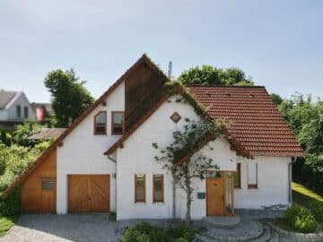 Familienanwesen mit Baugrundstück in Ruheoase, 59602 Rüthen, Einfamilienhaus