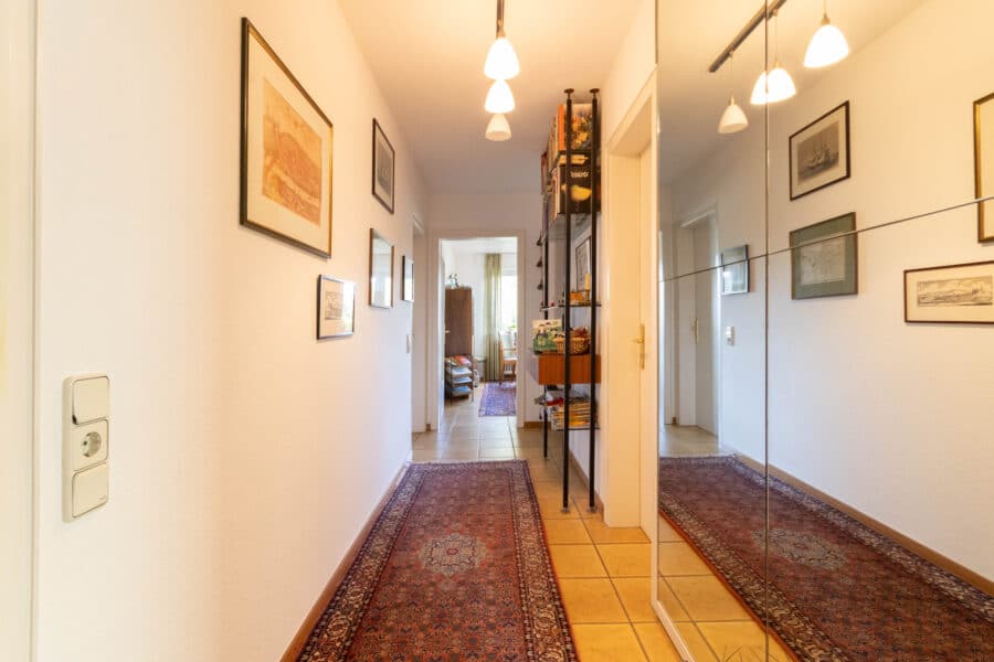 Wohnhaus in exklusiver Wohnlage - mitten im Herzen der Arnsberger Altstadt, direkt am Schlossberg! - Flur 1.Obergeschoss