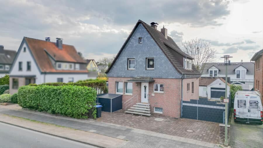 Zweifamilienhaus in guter Lage mit Garten und Garage in Hamm-Herringen - Ansicht