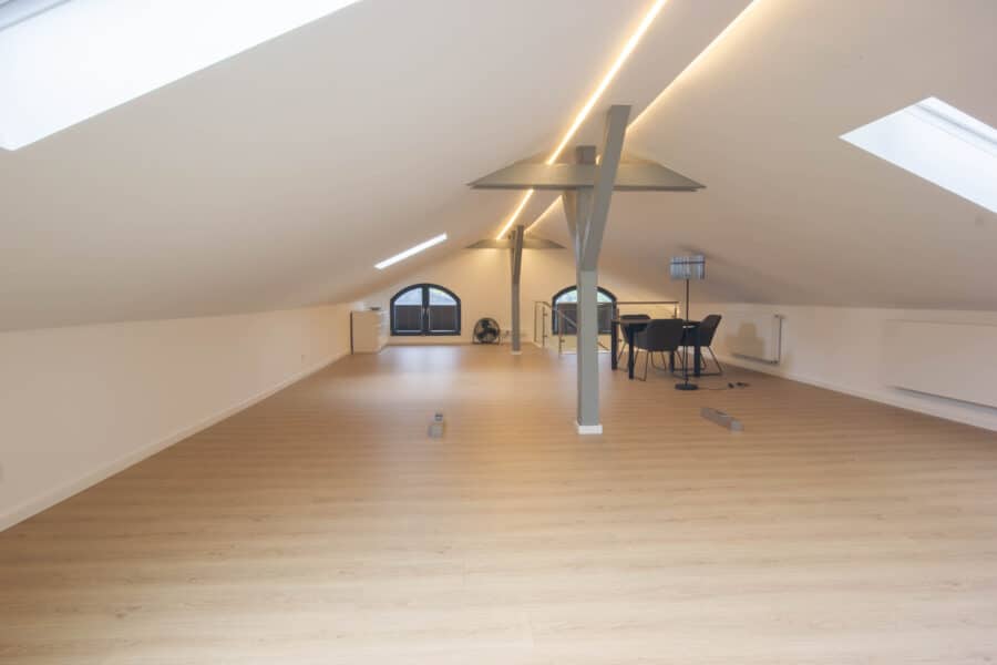 Wer das Außergewöhnliche liebt! - Großzügige Loftwohnung in Hüsten - ... für Hobby, Office, Gäste