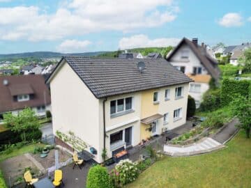 Energieeffizientes und modernisiertes Ein-/Zweifamilienhaus in beliebter Wohnlage von Arnsberg, 59821 Arnsberg, Einfamilienhaus