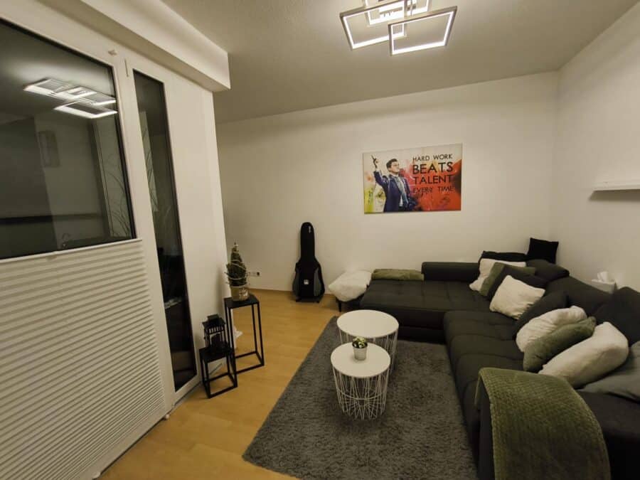 Moderne, Singlewohnung in einzigartiger Stadtlage von Neheim - Wohnzimmer