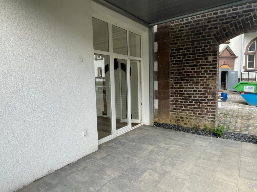 Moderne 3-Zimmer-Erdgeschosswohnung mit großzügiger Terrasse - Terrasse