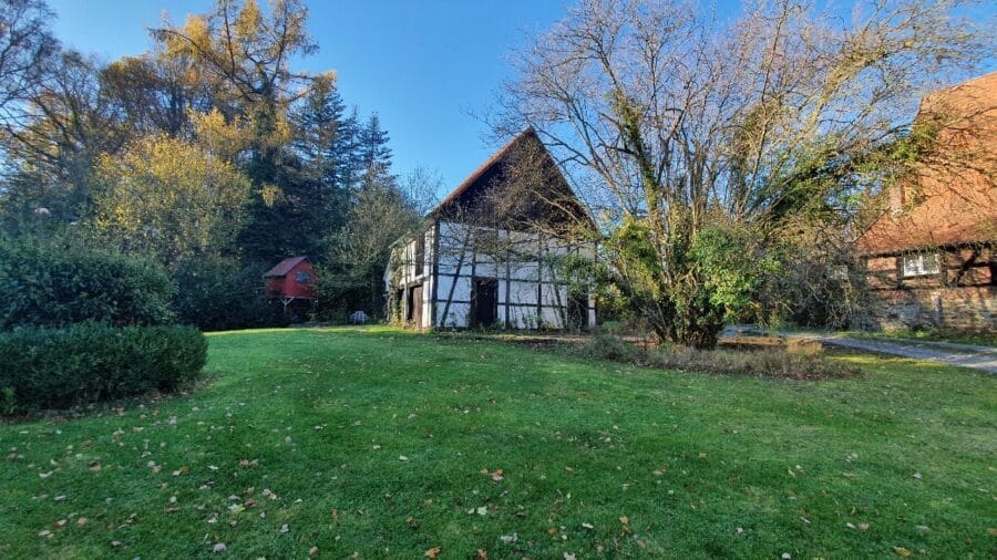 Stilvolle denkmalgeschützte Villa mit Blick auf Schloss Höllinghofen! - Garagen