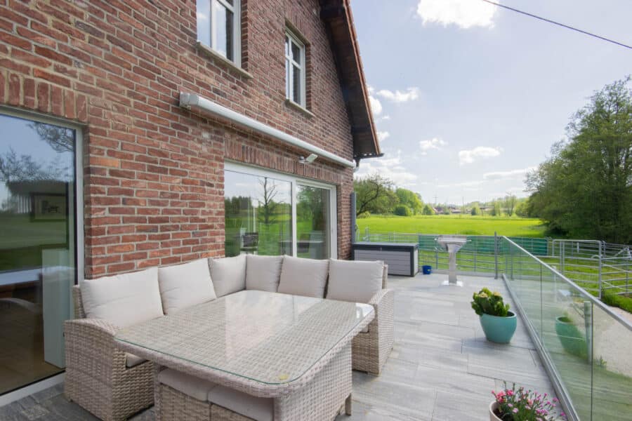 Natur, Ruhe und Pferdeglück – Exklusiver Pferdehof mit 2,1 ha in Brilon-Alme - Balkon