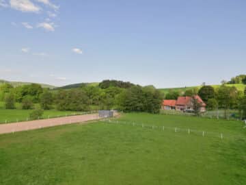 Natur, Ruhe und Pferdeglück – Exklusiver Pferdehof mit 2,1 ha in Brilon-Alme, 59929 Brilon, Reiterhof