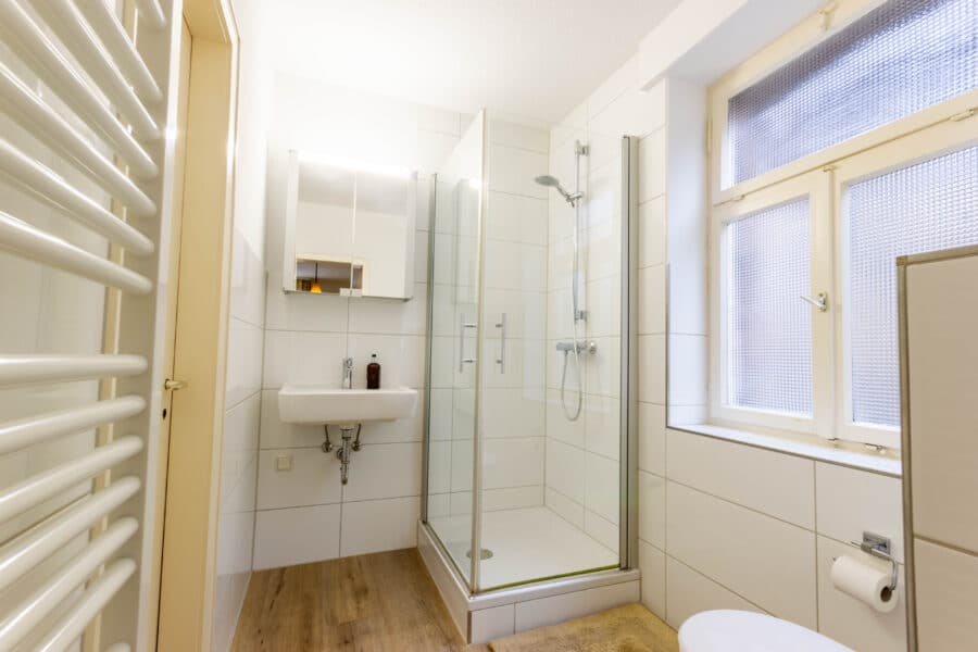 Ein-/Zweifamilienhaus mit Gewerbefläche in Toplage der Arnsberger Altstadt! - Badezimmer