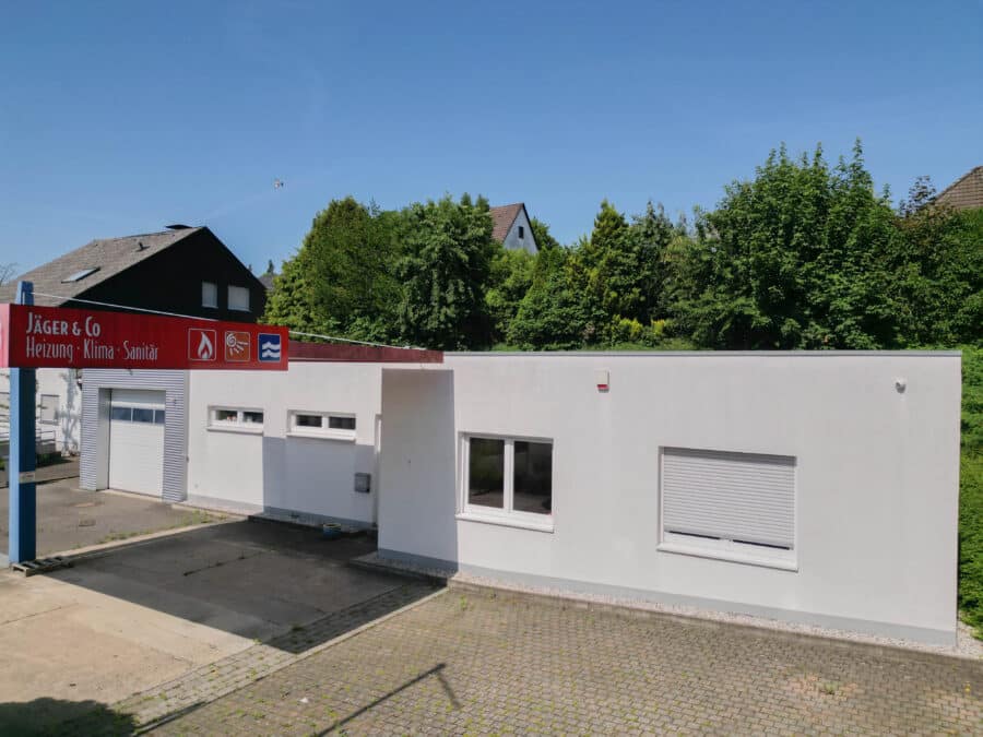 Gewerbestandort mit Büro- und Lagerfläche in bester Lage von Arnsberg - Frontansicht