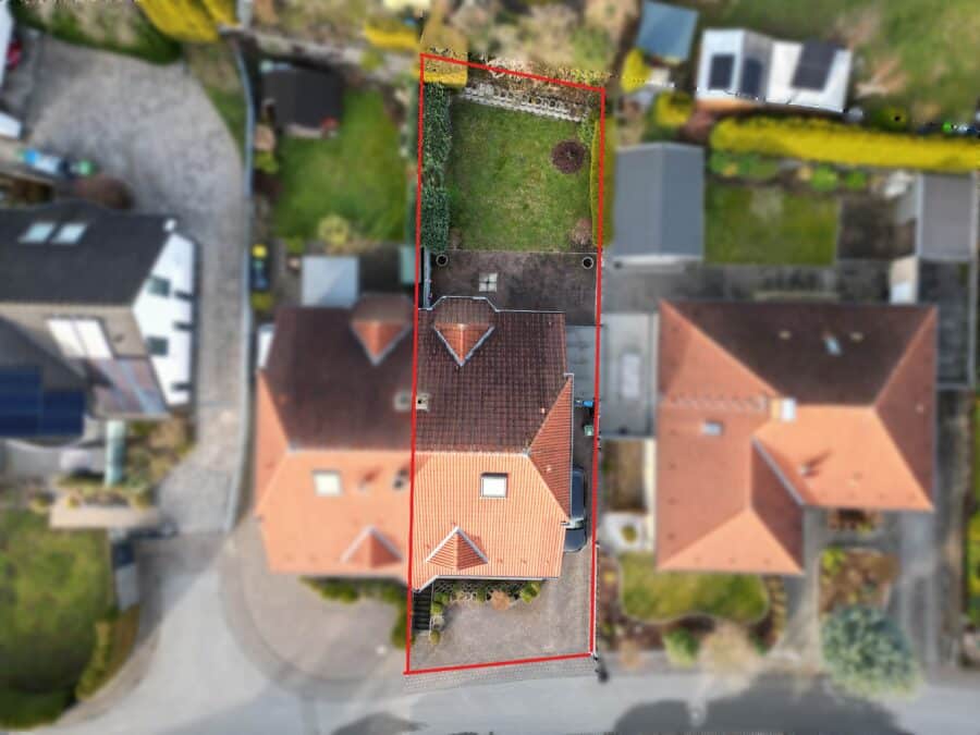 Familienfreundliches Einfamilienhaus mit Einliegerwohnung (Doppelhaushälfte) in ruhiger Wohnlage von Möhnesee-Günne - Ansicht von oben